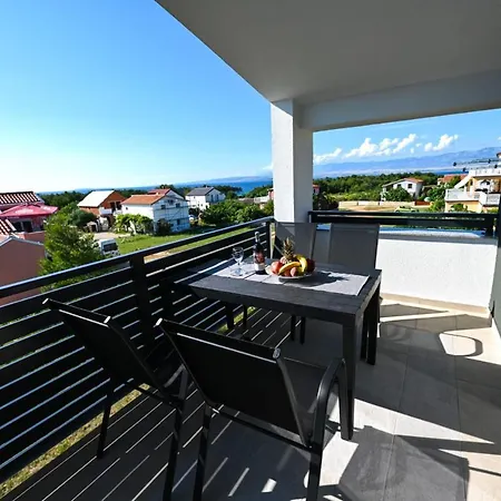 Astoria Apartman Vir